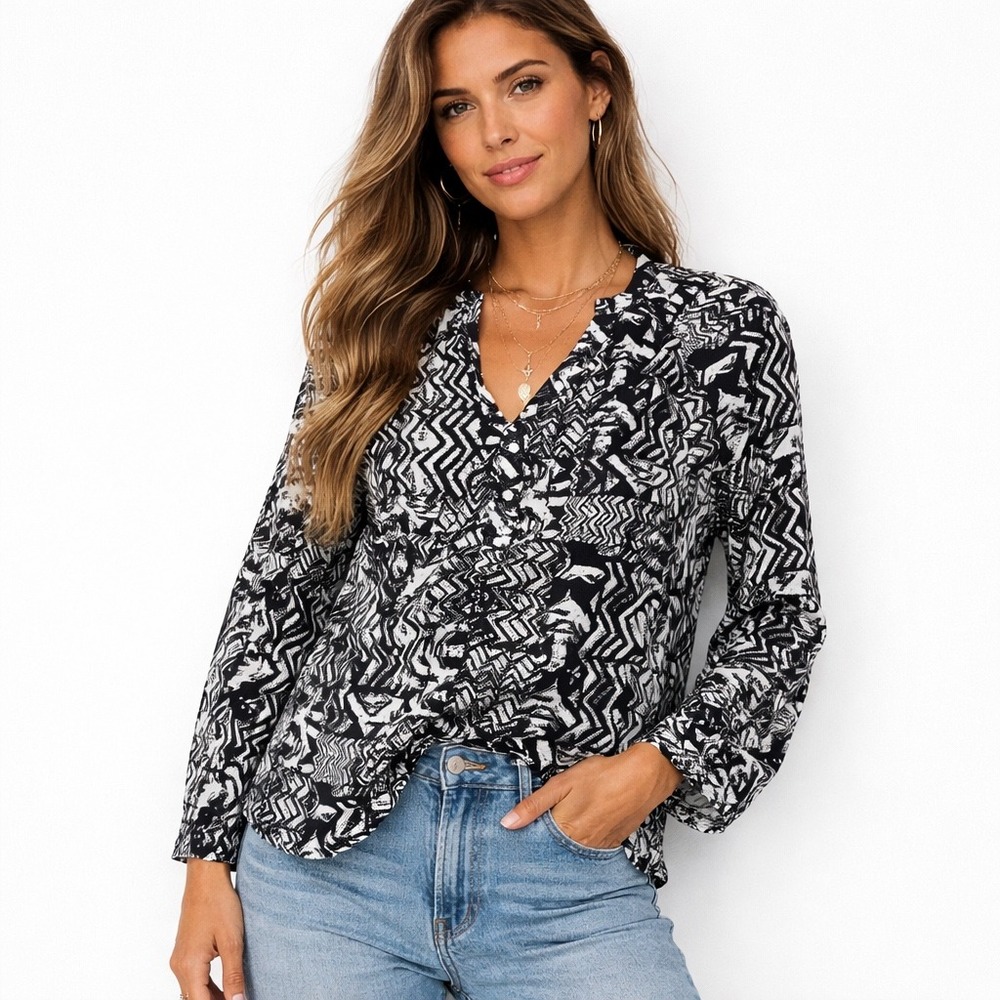 Boemo Women's Black & White Aztec Print Blouse Sample Sz S Boho Indie Y2K Earthy